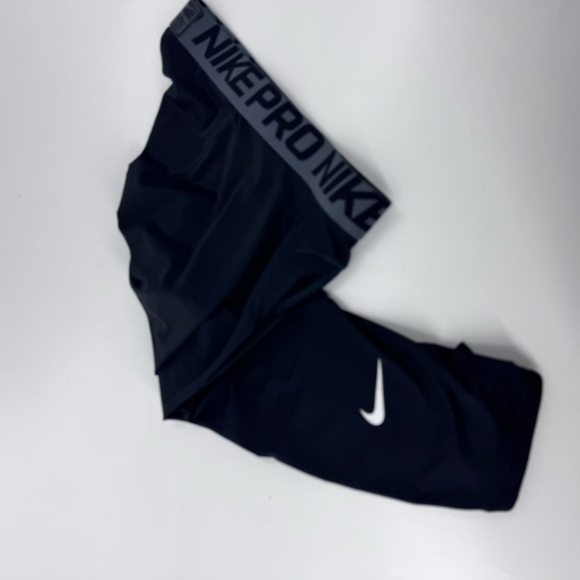 Nike Compression Pants Black and White with Elastic Waistband - Picture 6 of 8
